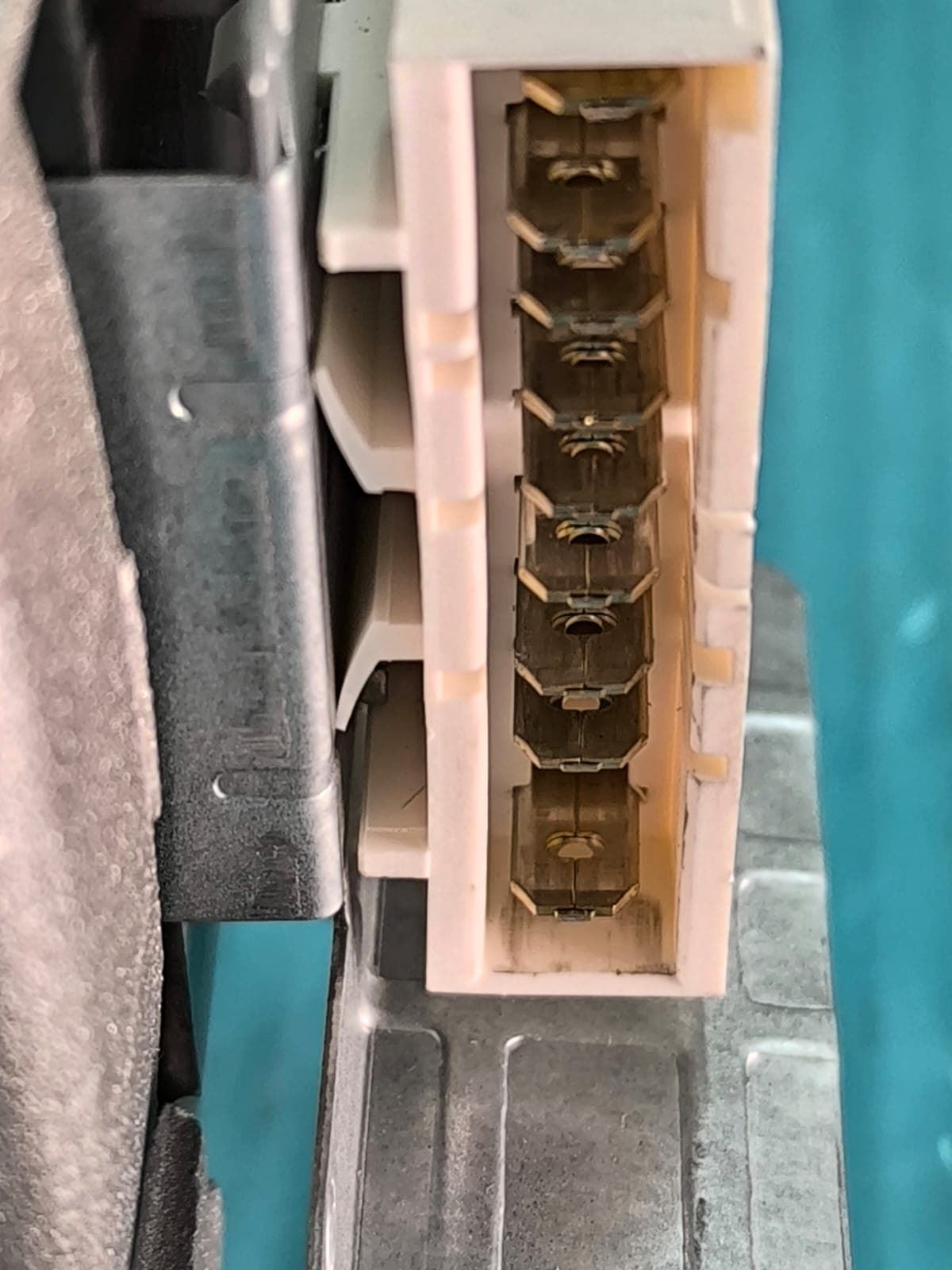 MOTOR LAVADORA QILIVE, MIDEA, MOTOR ESCOBILLAS 9 CABLES, 220V, 350/500W, 500/17000 RPM, WELLING, DIAMETRO POLEA ESTRIADA 24MM, 11002011000103 - Imagen 4