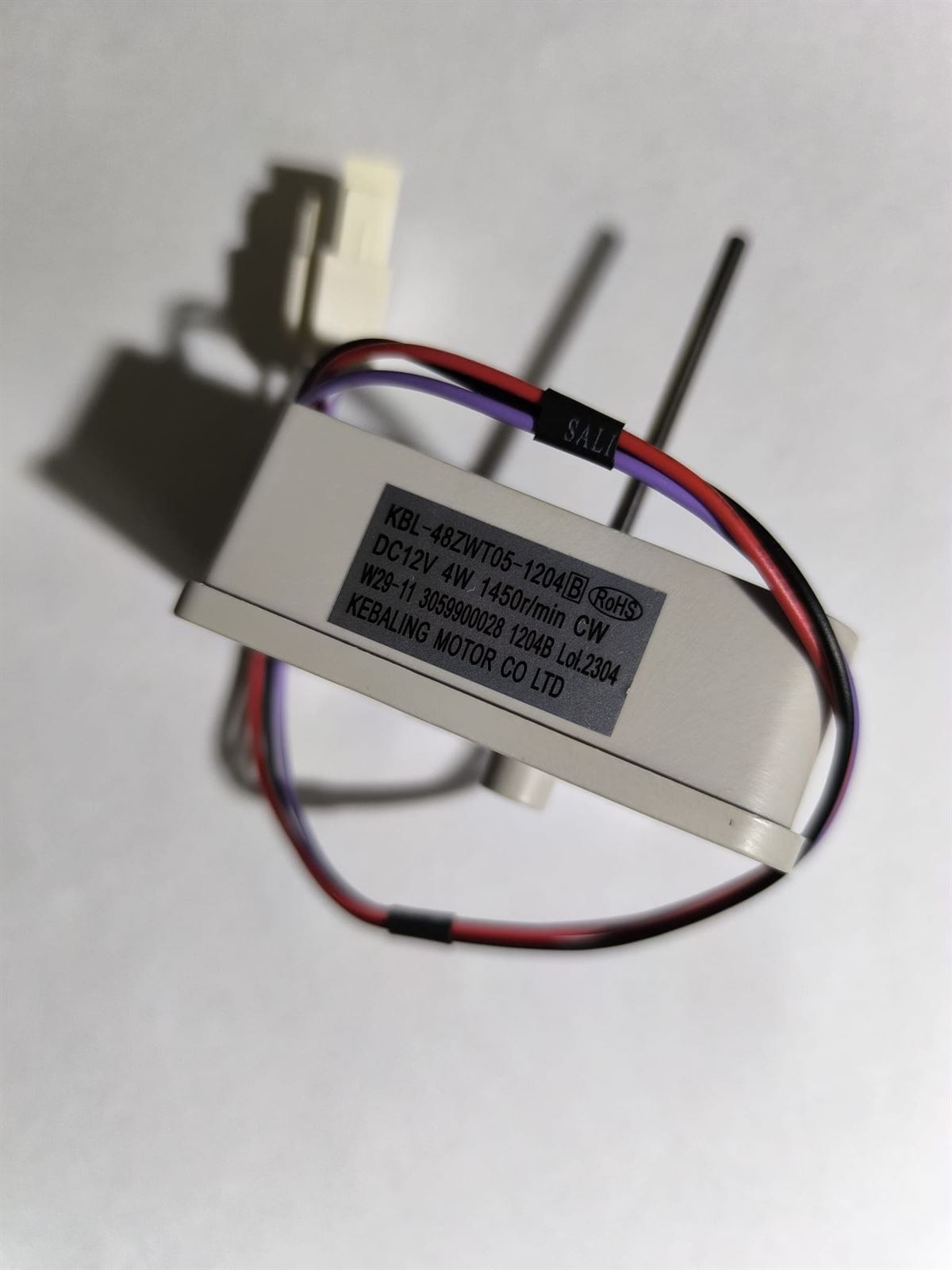 MOTOR VENTILADOR FRIGORIFICO CANDY, HISENSE,  4W, DC 12V, 1450RPM,  Q118296 - Imagen 1