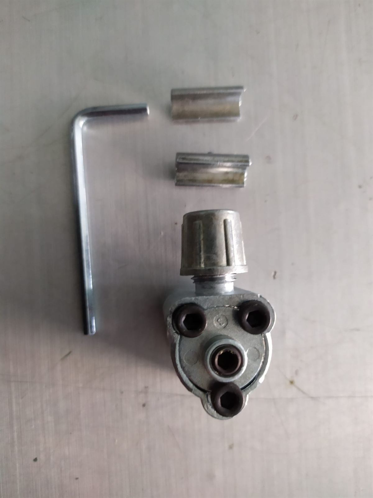 OBUS VALVULA CARGA GAS REFRIGERANTE, KIT 5 UNIDADES,  6700030004 - Imagen 2