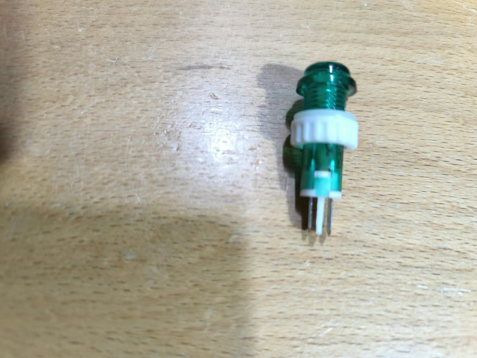 PILOTO SEÑALIZACION VERDE, PILOTO LUZ VERDE, LAMPARA SEÑALIZACION, 220V, DIAMETRO 14 MM, FASTON 4,8 MM, ROSCA 9 MM, 360622 - Imagen 1