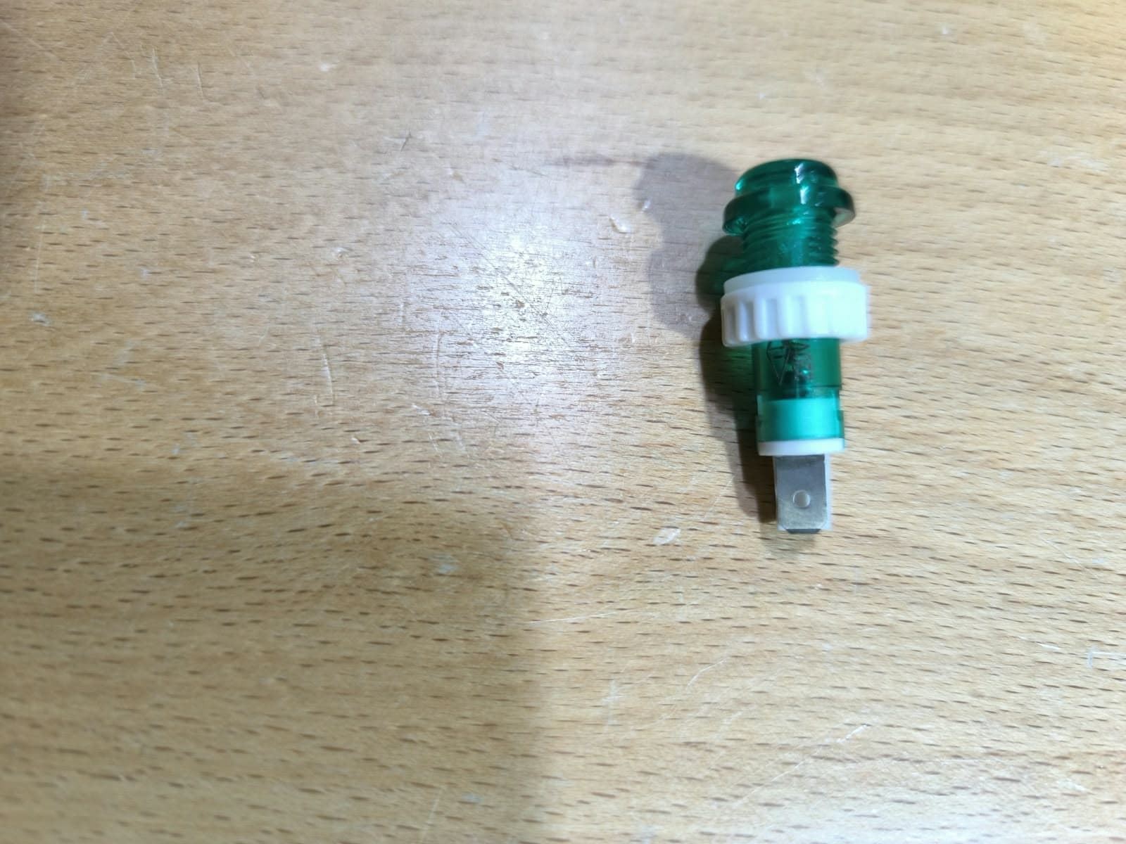 PILOTO SEÑALIZACION VERDE, PILOTO LUZ VERDE, LAMPARA SEÑALIZACION, 220V, DIAMETRO 14 MM, FASTON 4,8 MM, ROSCA 9 MM, 360622 - Imagen 2