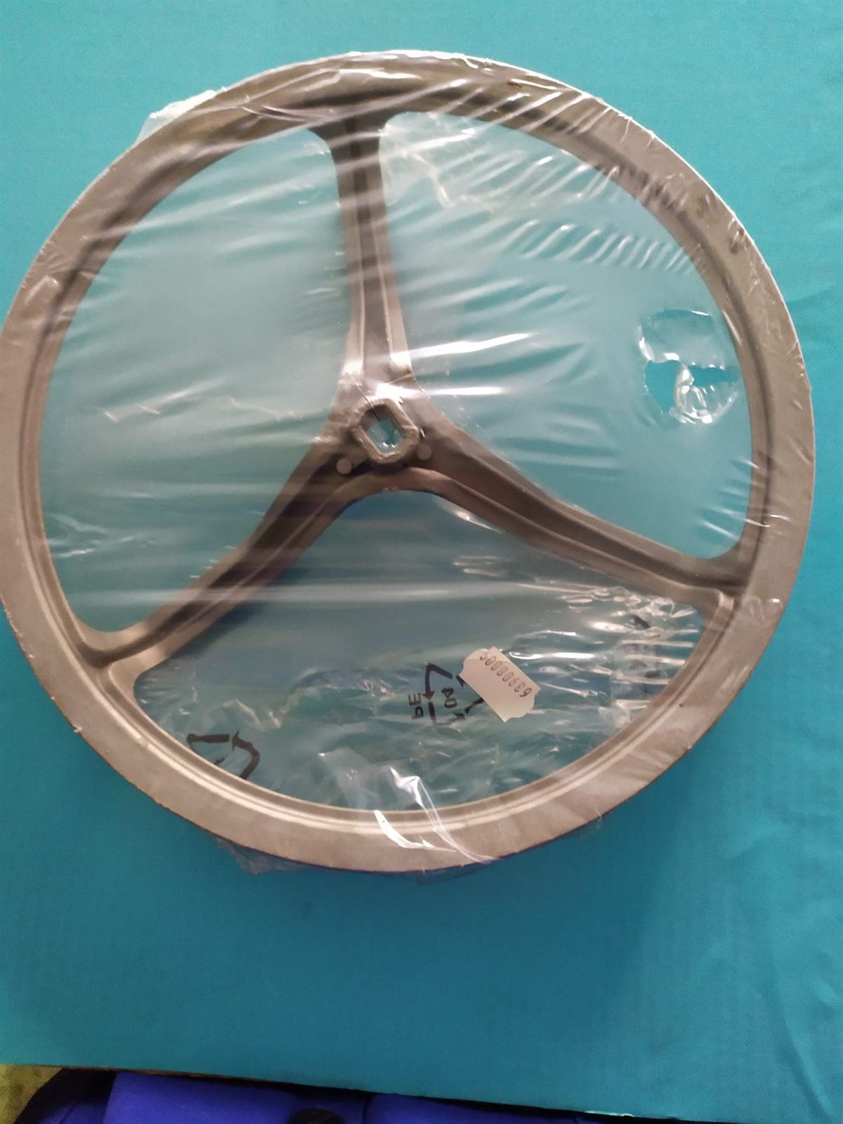 POLEA LAVADORA, PARA CORREA TRAPEZOIDAL 4L, DIAMETRO 327 MM, EJE 17X11 MM,  63908009 - Imagen 1