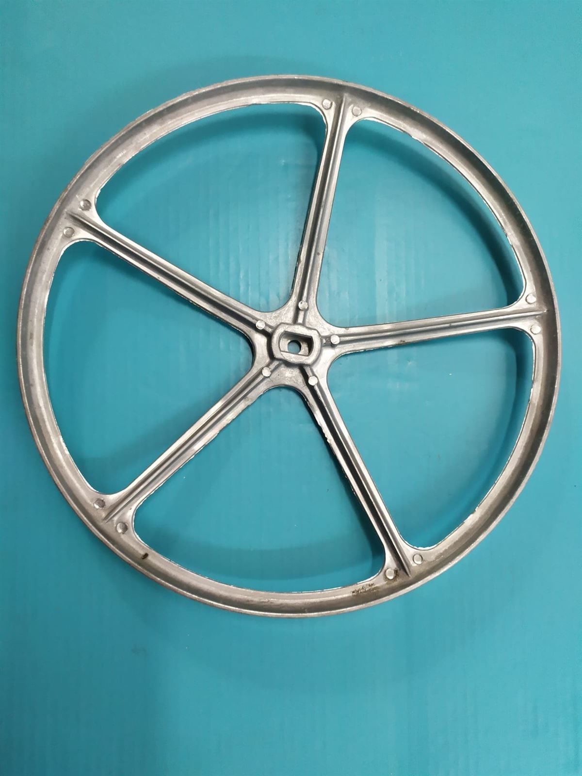 POLEA LAVADORA ZANUSSI, ELECTROLUX, AEG, RECAMBIO ORIGINAL, PLANA, DIAMETRO 317MM, EJE 20X11X9 MM,  1108614106,  50294757005 - Imagen 1