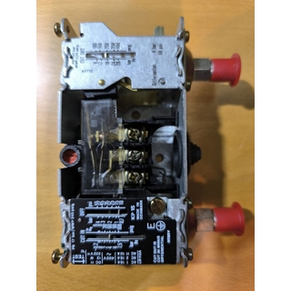 PRESOSTATO FRIGORIFICO ALTA / BAJA PRESION DANFOSS, KP15,  -0,2 / 7,5 BAR, 8 / 28 BAR, 1/4 SAE, 060-1241 - Imagen 1