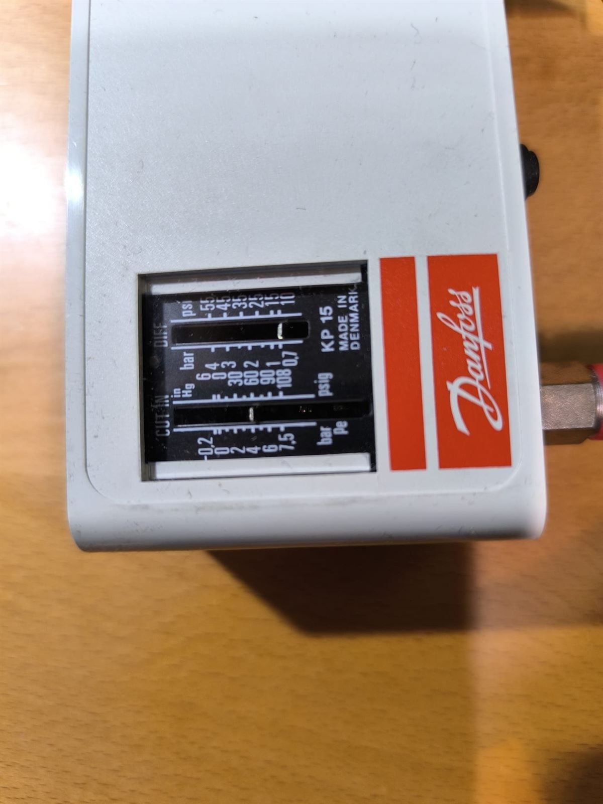 PRESOSTATO FRIGORIFICO ALTA / BAJA PRESION DANFOSS, KP15,  -0,2 / 7,5 BAR, 8 / 28 BAR, 1/4 SAE, 060-1241 - Imagen 3