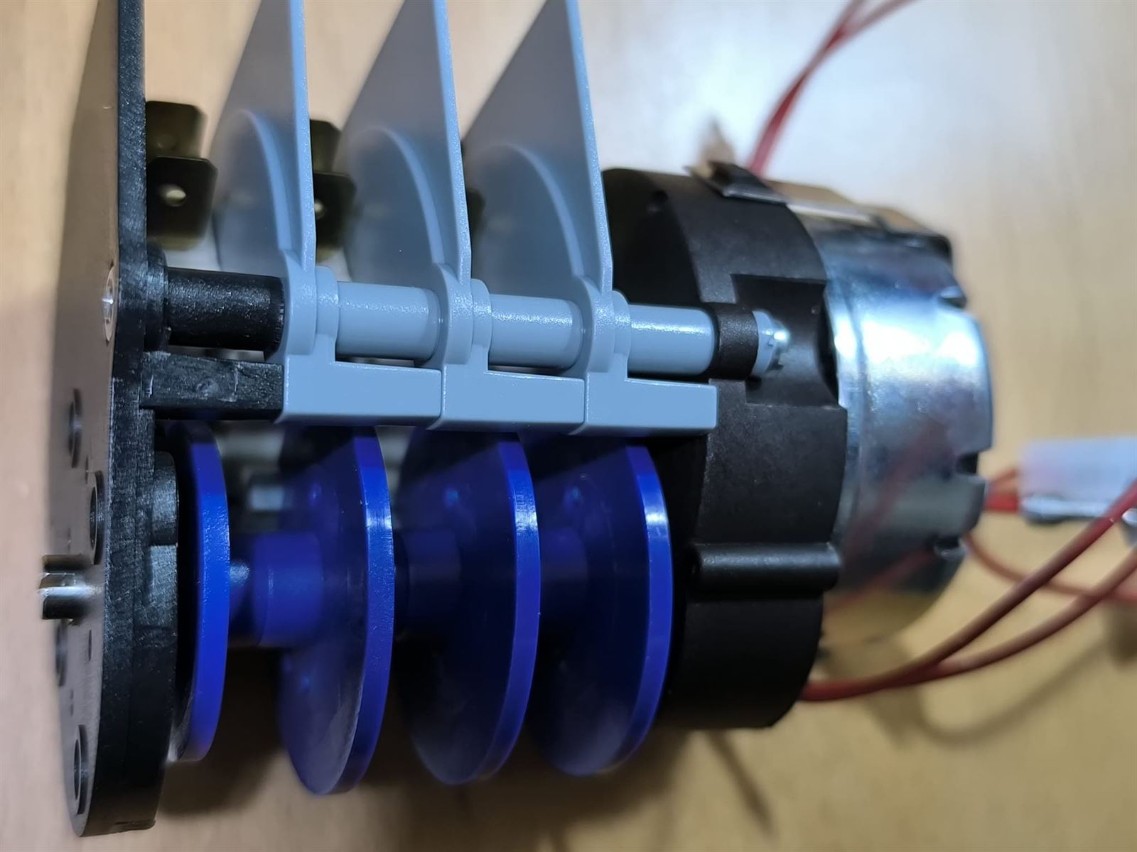 PROGRAMADOR FABRICADOR CUBITOS, BREMA, 18 MINUTOS, 4 CAMARAS, 220V, A360565 - Imagen 1