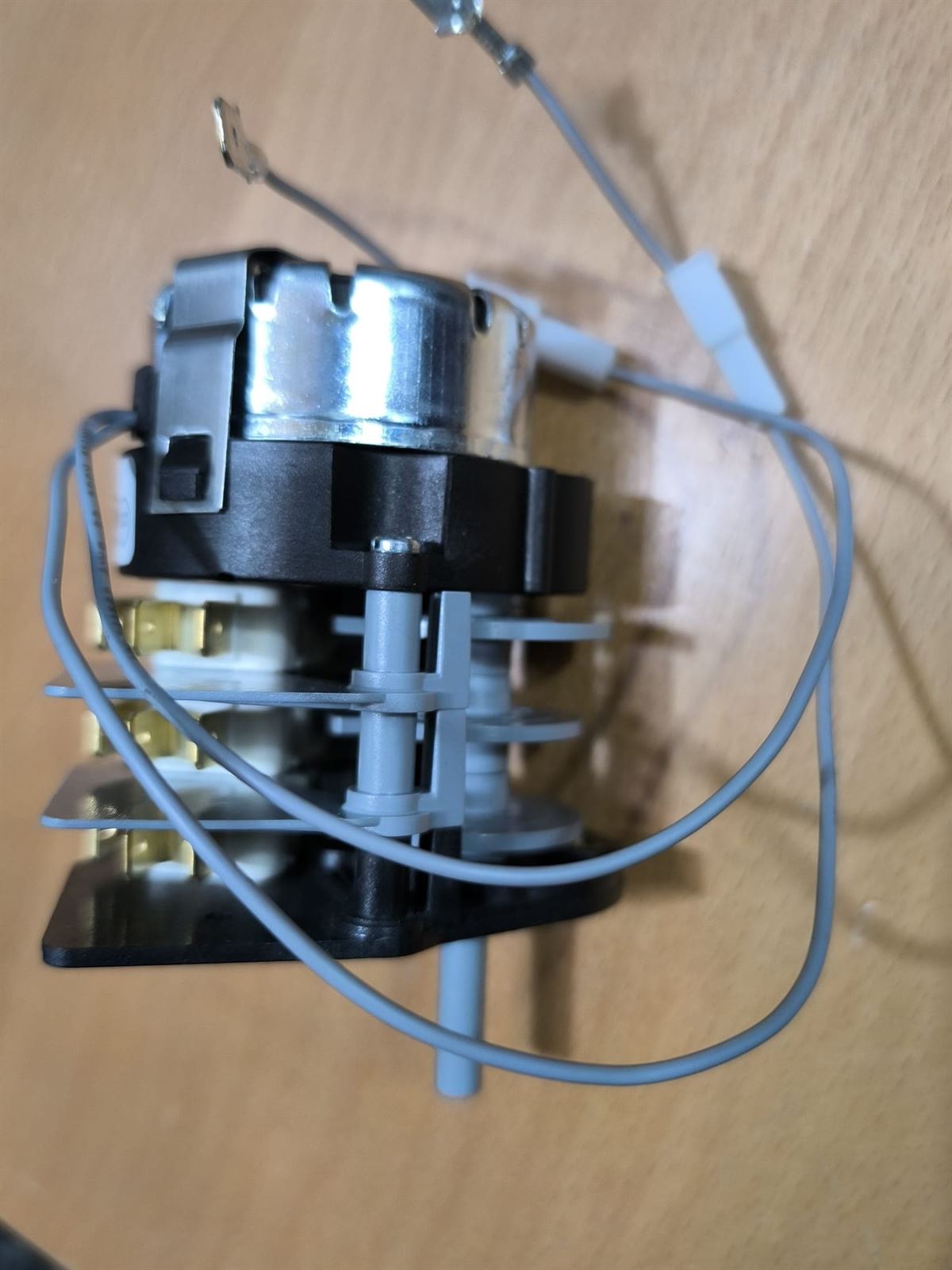 PROGRAMADOR LAVAVAJILLAS 3 CAMARAS, 120 SEGUNDOS, 220V, CON EJE, 227900508 - Imagen 2