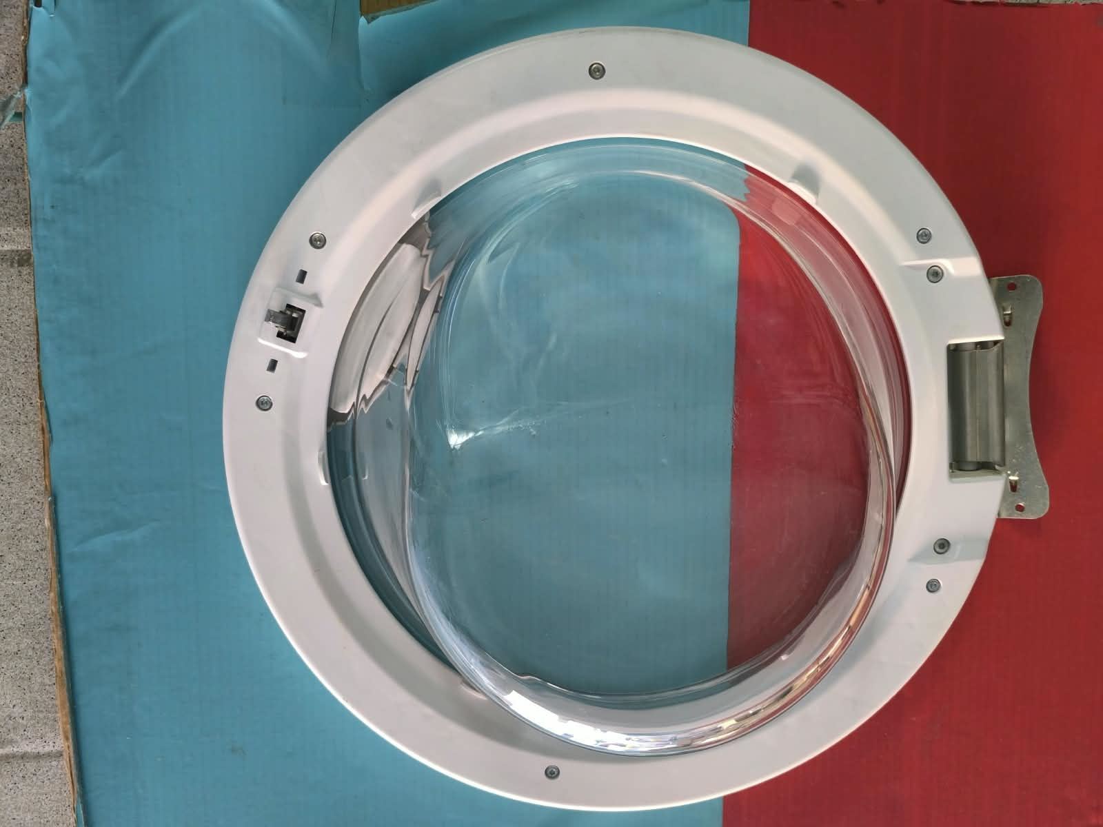 PUERTA LAVADORA CANDY, VHD613Z, PUERTA COMPLETA CON BISAGRA Y CIERRE, LIGERAMENTE RAYADO EL MARCO EXTERIOR QUE NO AFECTA AL FUNCIONAMIENTO (LIGERO DEFECTO ESTETICO), 41018077 - Imagen 1