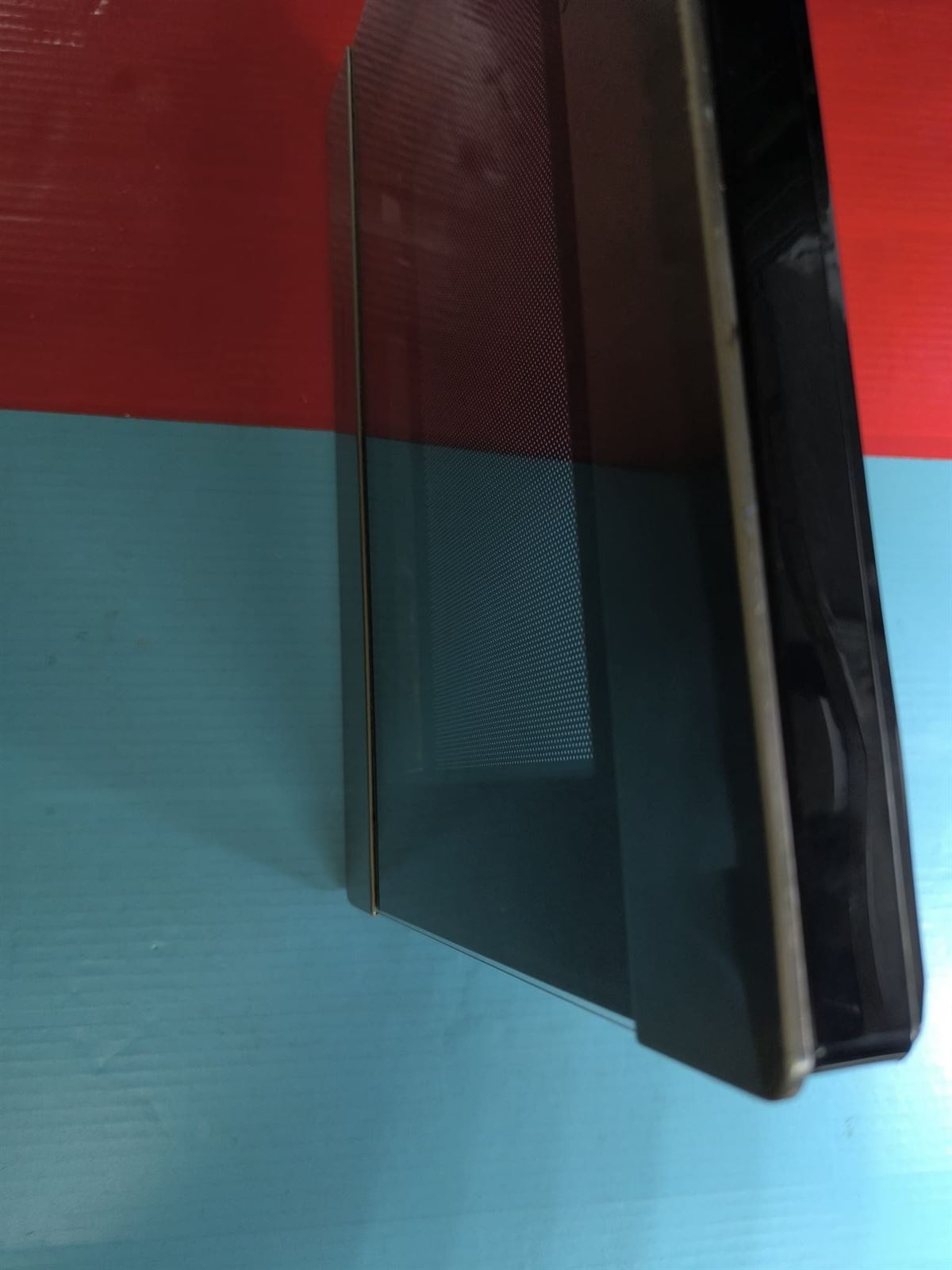 PUERTA MICROONDAS ELECTROLUX, CON DEFECTO ESTETICO, REBAJADA 85%, 50296091007 - Imagen 2