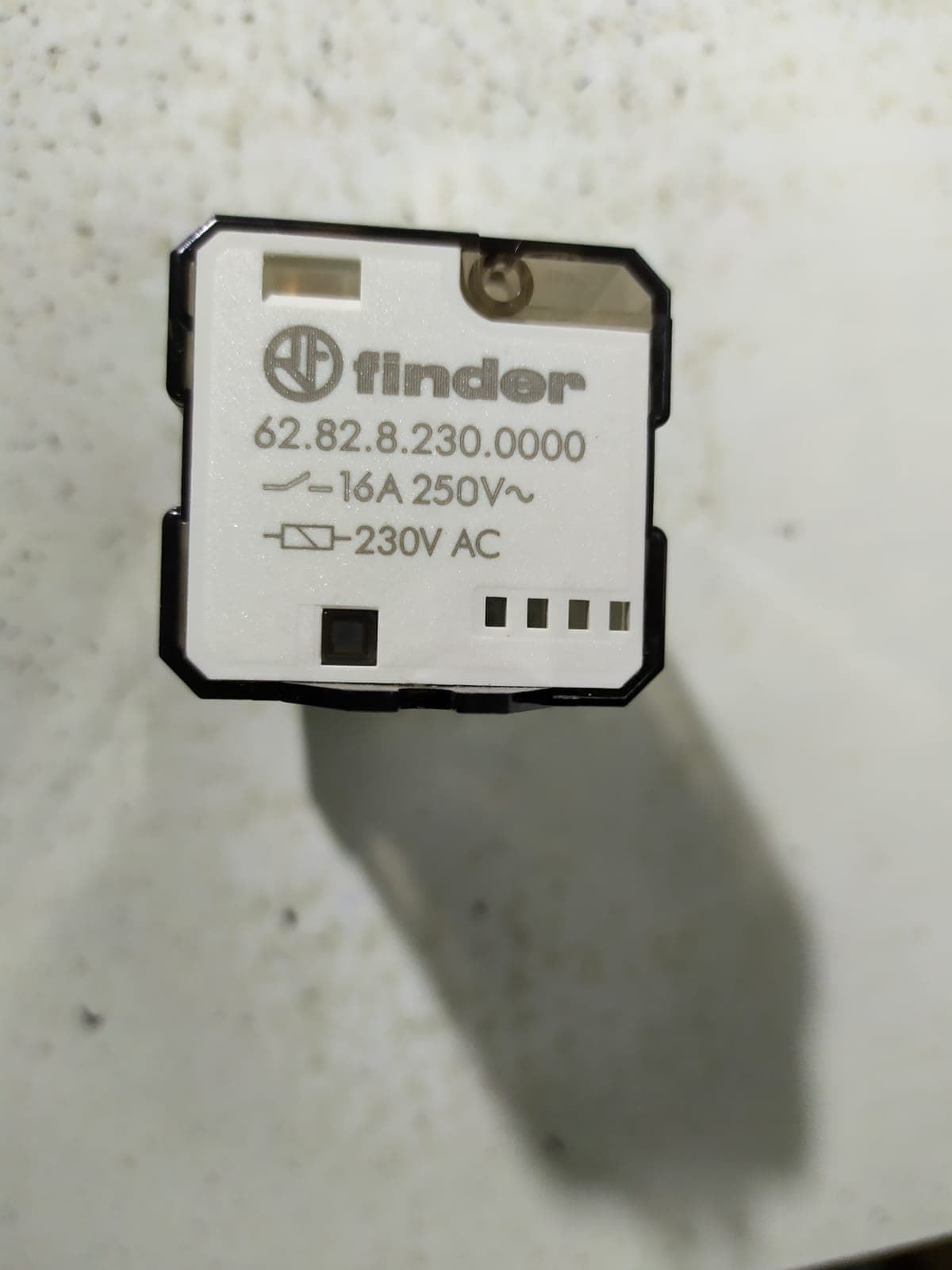 RELE POTENCIA, 16A, BOBINA 220V, 2 CONTACTOS,  FINDER 62.82.8.230.0000,  A.K131, - Imagen 1