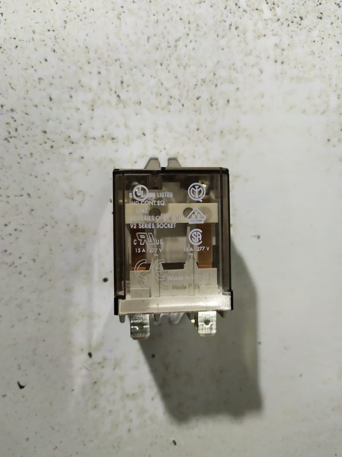 RELE POTENCIA, 16A, BOBINA 220V, 2 CONTACTOS,  FINDER 62.82.8.230.0000,  A.K131, - Imagen 2