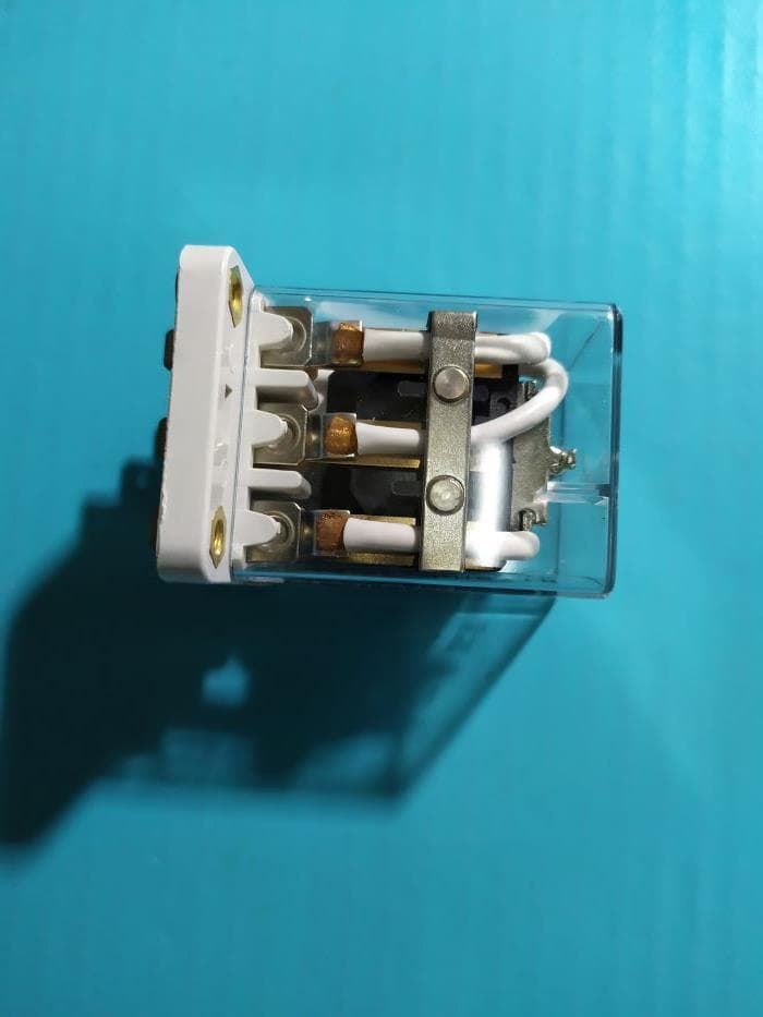 RELE TIPO FINDER, 8 CONTACTOS, TERMINALES FASTON, BOBINA 220v, 16A,   A140232 - Imagen 2