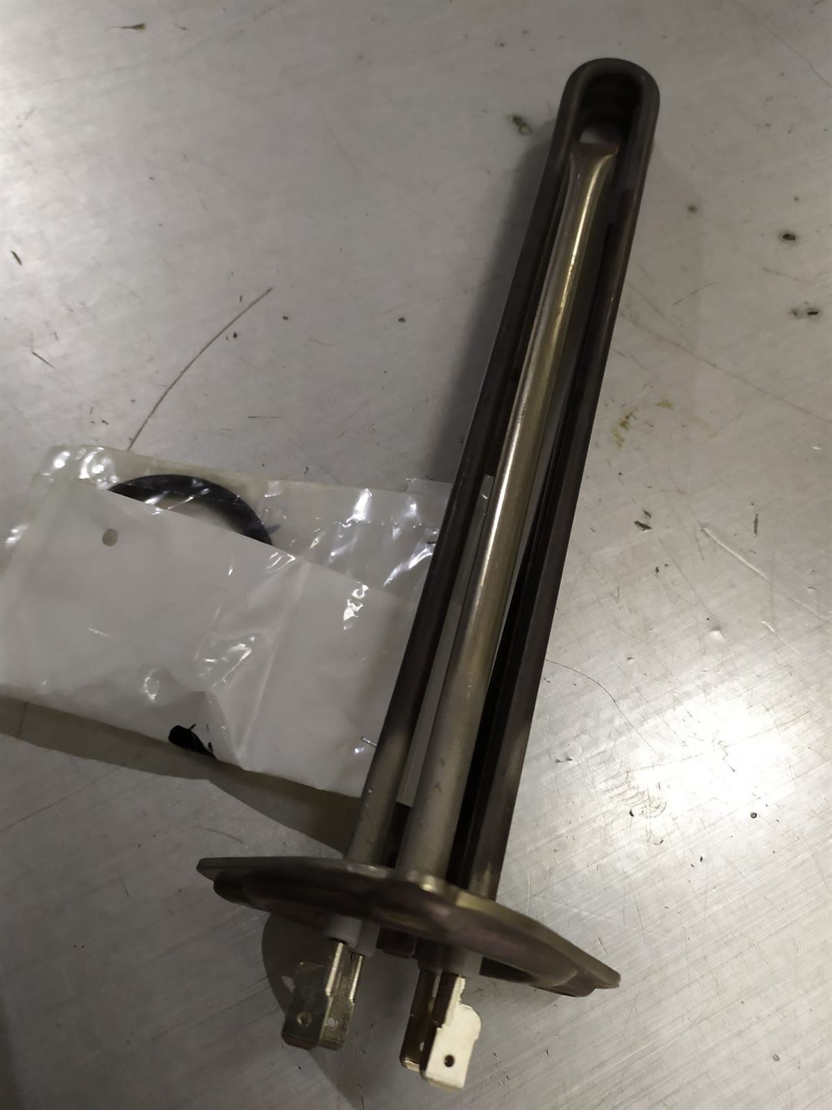RESISTENCIA LAVAVAJILLAS INDUSTRIAL ZANUSSI,  Ascaso, Bonnet, Electrolux, Zanussi Professional, 4500W, TRIFASICA, 220/380 v, SIN TUBO PARA SONDA, montaje ø 47,5mm espirales 3 LARGO 265mm, An 30mm, H 35mm, tubo ø 8,5mm, JUNTA TORICA 57/47 MM,416128 - Imagen 1