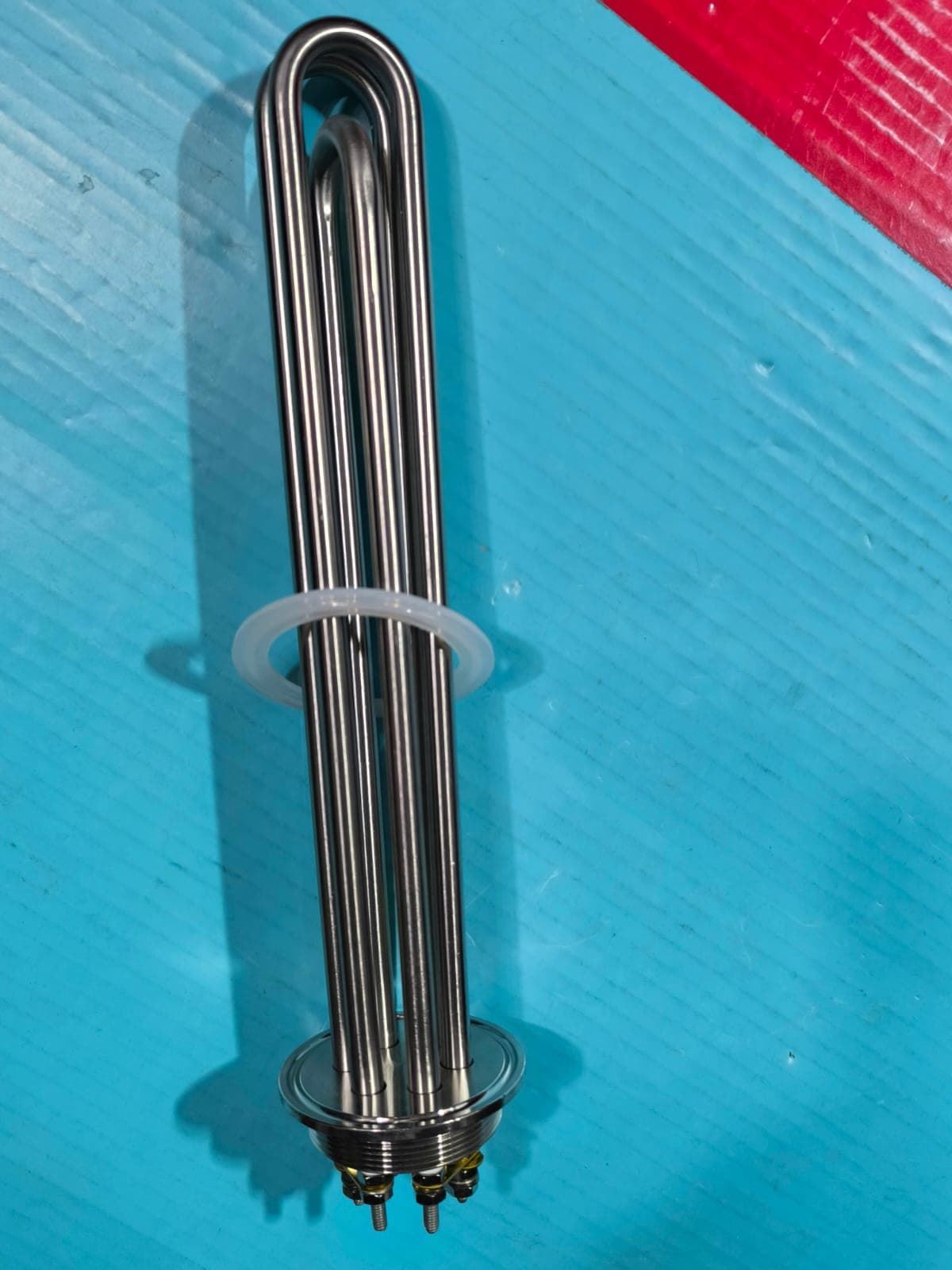 RESISTENCIA SUMERGIDA TRIFASICA, ACERO INOX, DIAMETRO 64/50/37 MM, JUNTA PLANA 64/47MM, 220/380 V, 6000 W, LARGO 300/360 MM, SIN TUBO SONDA PARA TERMOSTATO, NECESITA BRIDA DE APRIETE / SUJECCION, A8891499 - Imagen 1