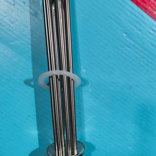 RESISTENCIA SUMERGIDA TRIFASICA, ACERO INOX, DIAMETRO 64/50/37 MM, JUNTA PLANA 64/47MM, 220/380 V, 6000 W, LARGO 300/360 MM, SIN TUBO SONDA PARA TERMOSTATO, NECESITA BRIDA DE APRIETE / SUJECCION, A8891499 - Imagen 1