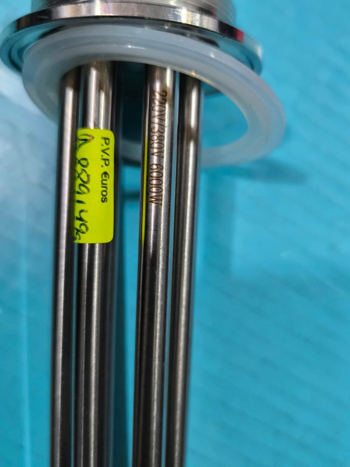 RESISTENCIA SUMERGIDA TRIFASICA, ACERO INOX, DIAMETRO 64/50/37 MM, JUNTA PLANA 64/47MM, 220/380 V, 6000 W, LARGO 300/360 MM, SIN TUBO SONDA PARA TERMOSTATO, NECESITA BRIDA DE APRIETE / SUJECCION, A8891499 - Imagen 3