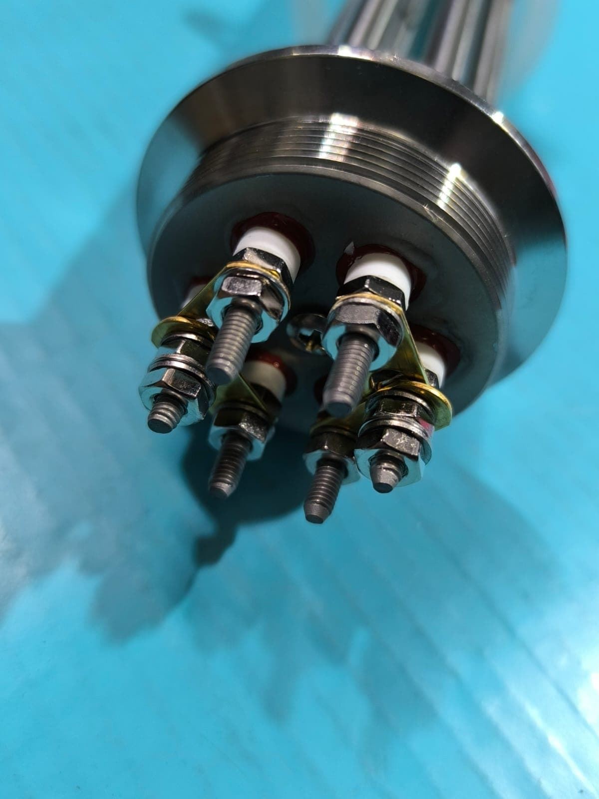 RESISTENCIA SUMERGIDA TRIFASICA, ACERO INOX, DIAMETRO 64/50/37 MM, JUNTA PLANA 64/47MM, 220/380 V, 6000 W, LARGO 300/360 MM, SIN TUBO SONDA PARA TERMOSTATO, NECESITA BRIDA DE APRIETE / SUJECCION, A8891499 - Imagen 4