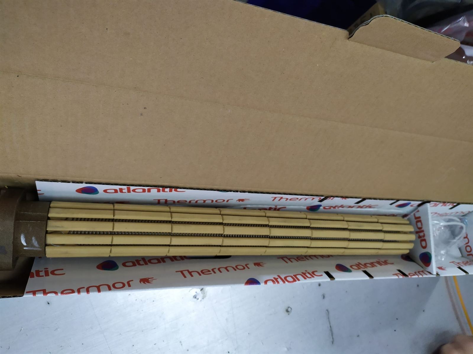 RESISTENCIA TERMO THERMOR CERAMICA,  2200W, 220V, LARGO 450 MM, DIAMETRO 48 MM,   0990222 - Imagen 2