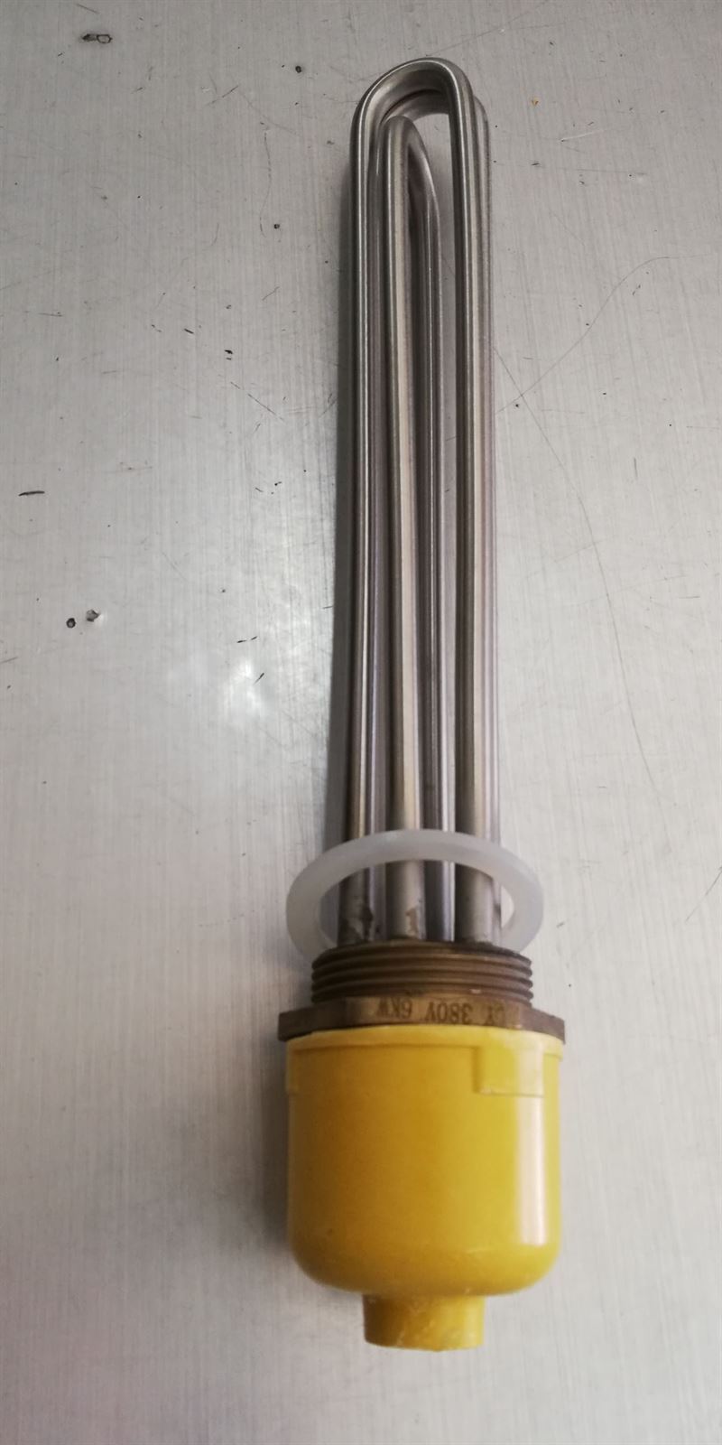 RESISTENCIA TRIFASICA SUMERGIDA, ACERO INOX, 220/380 V, 6000W, LARGO 335/275 MM, ROSCA 1 1/2 PULGADAS, A8891464 - Imagen 1