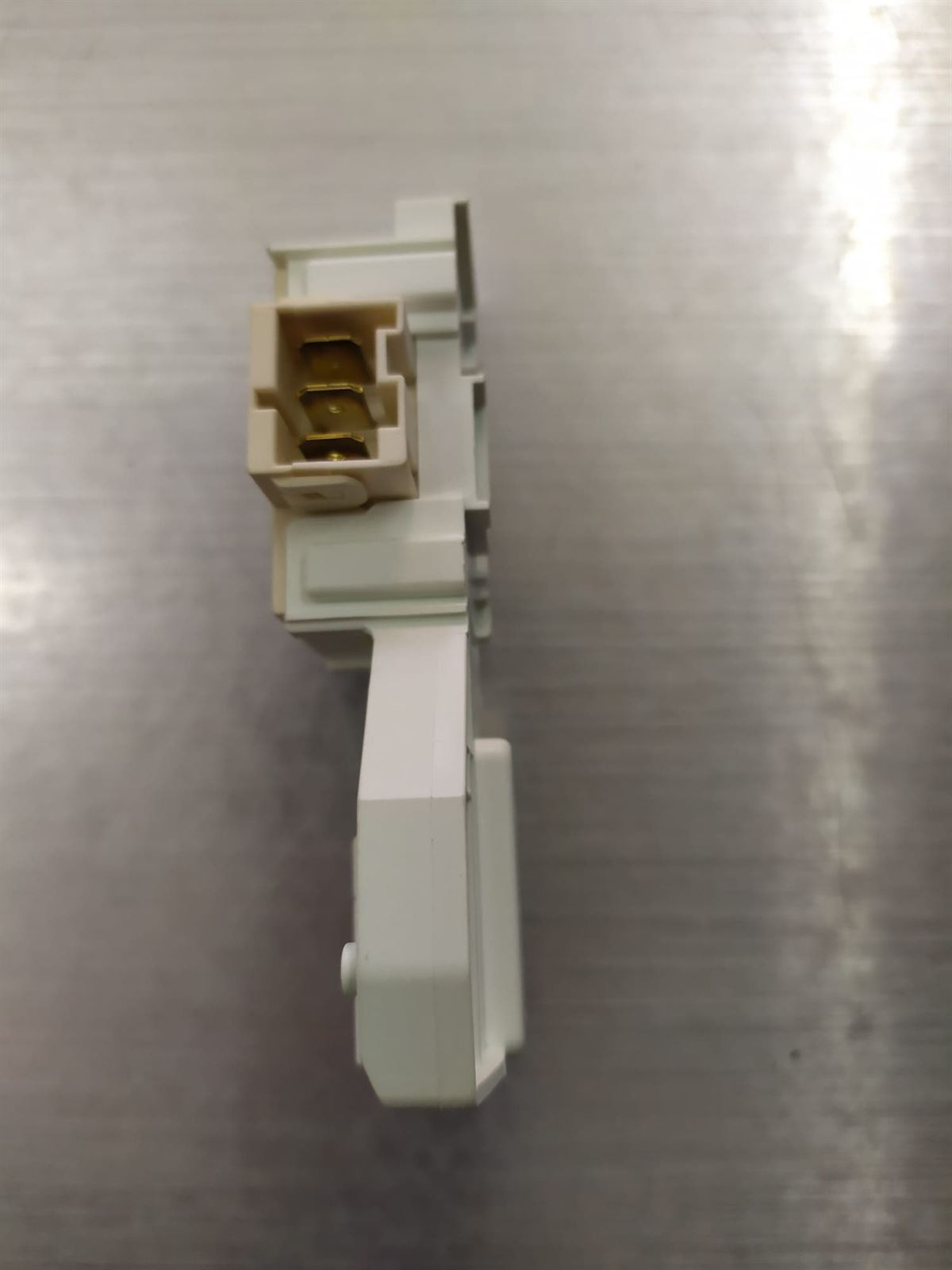 RETARDADOR PUERTA LAVADORA INDESIT,  482000089312 - Imagen 1