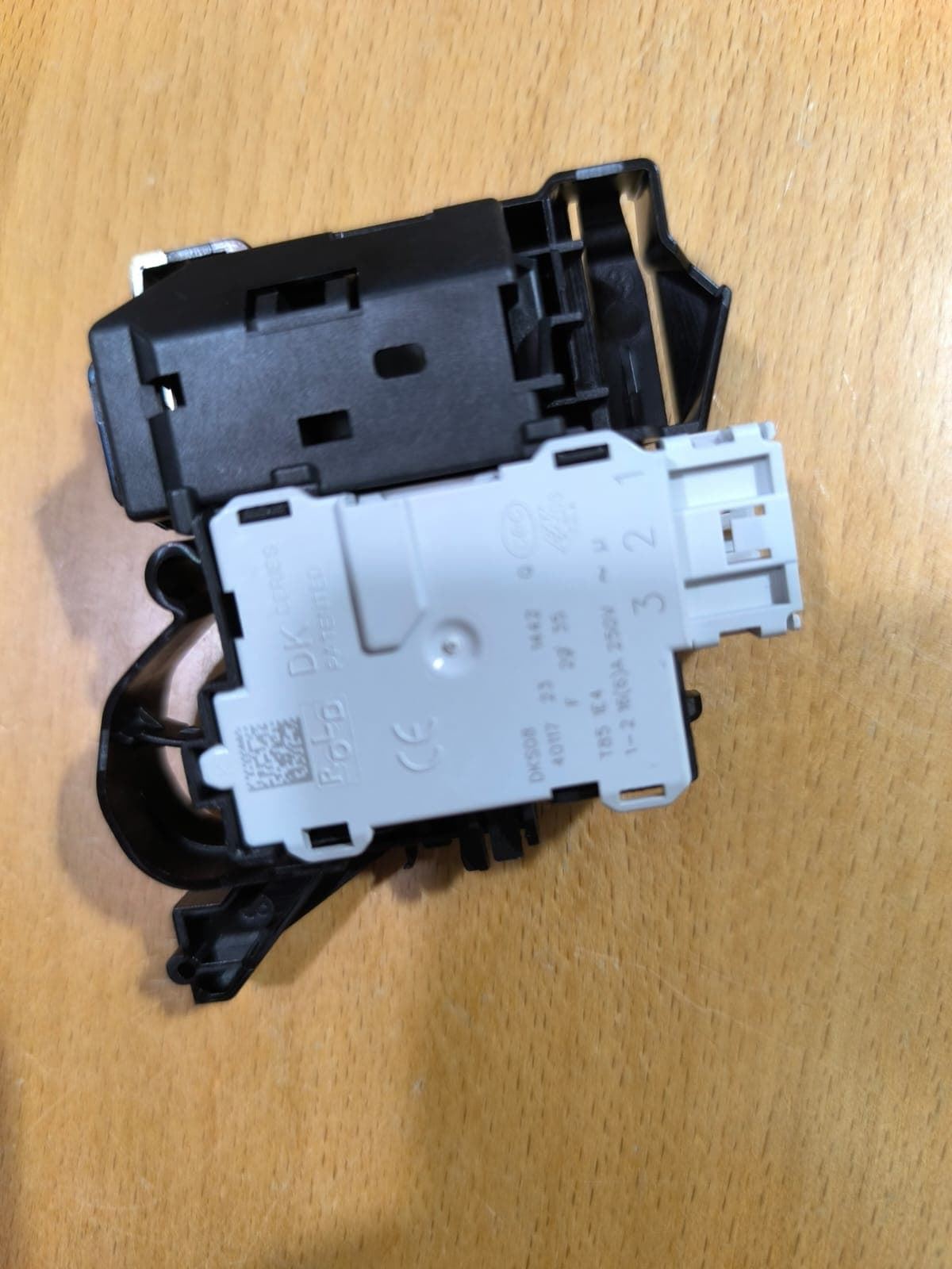 RETARDADOR PUERTA LAVADORA INDESIT, WHIRLPOOL, 68IT0014 - Imagen 3
