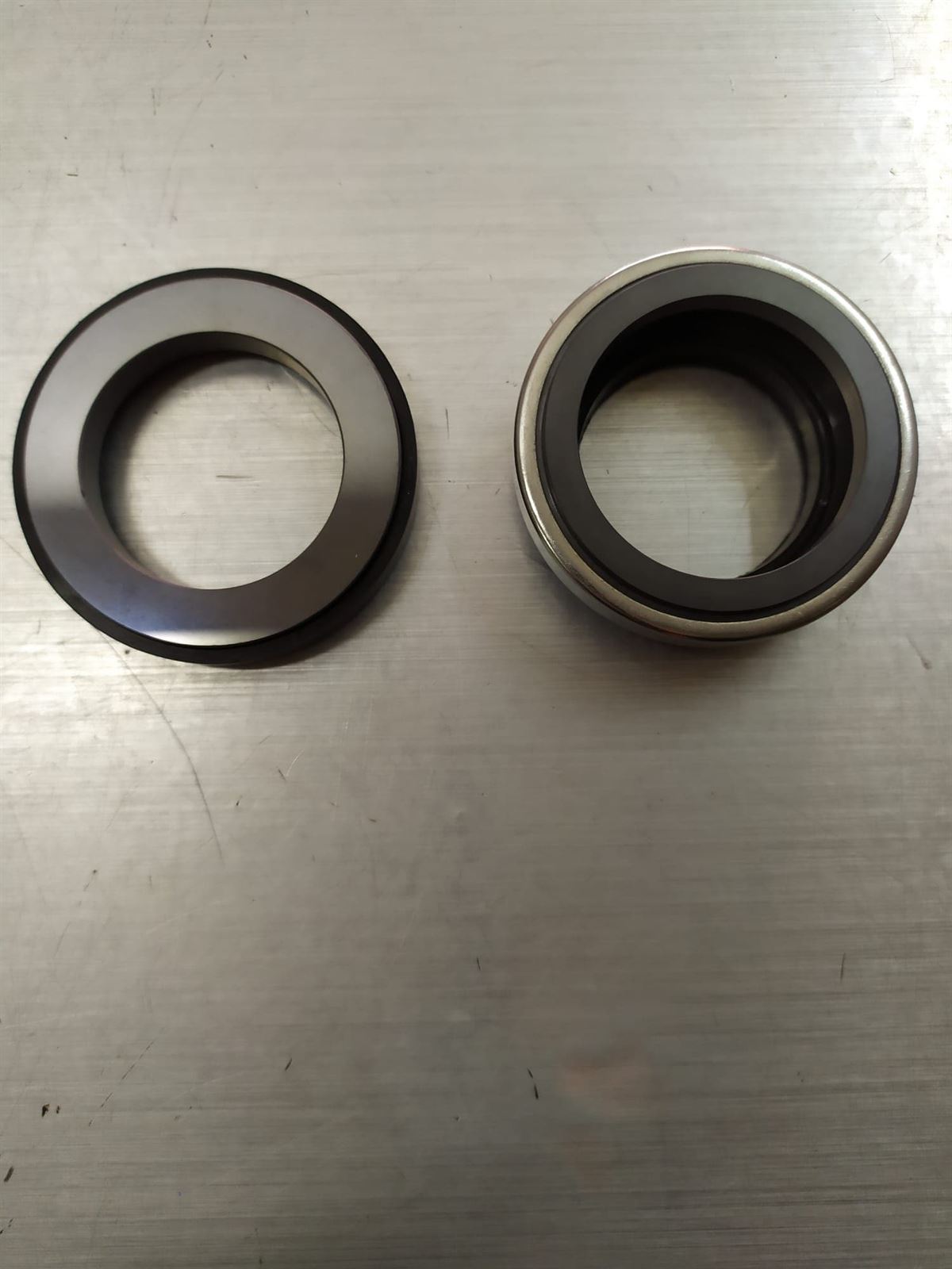 RETEN GRAFITO CIERRE MECANICO, 70X44X25MM,  0SB136,  37110219 - Imagen 1