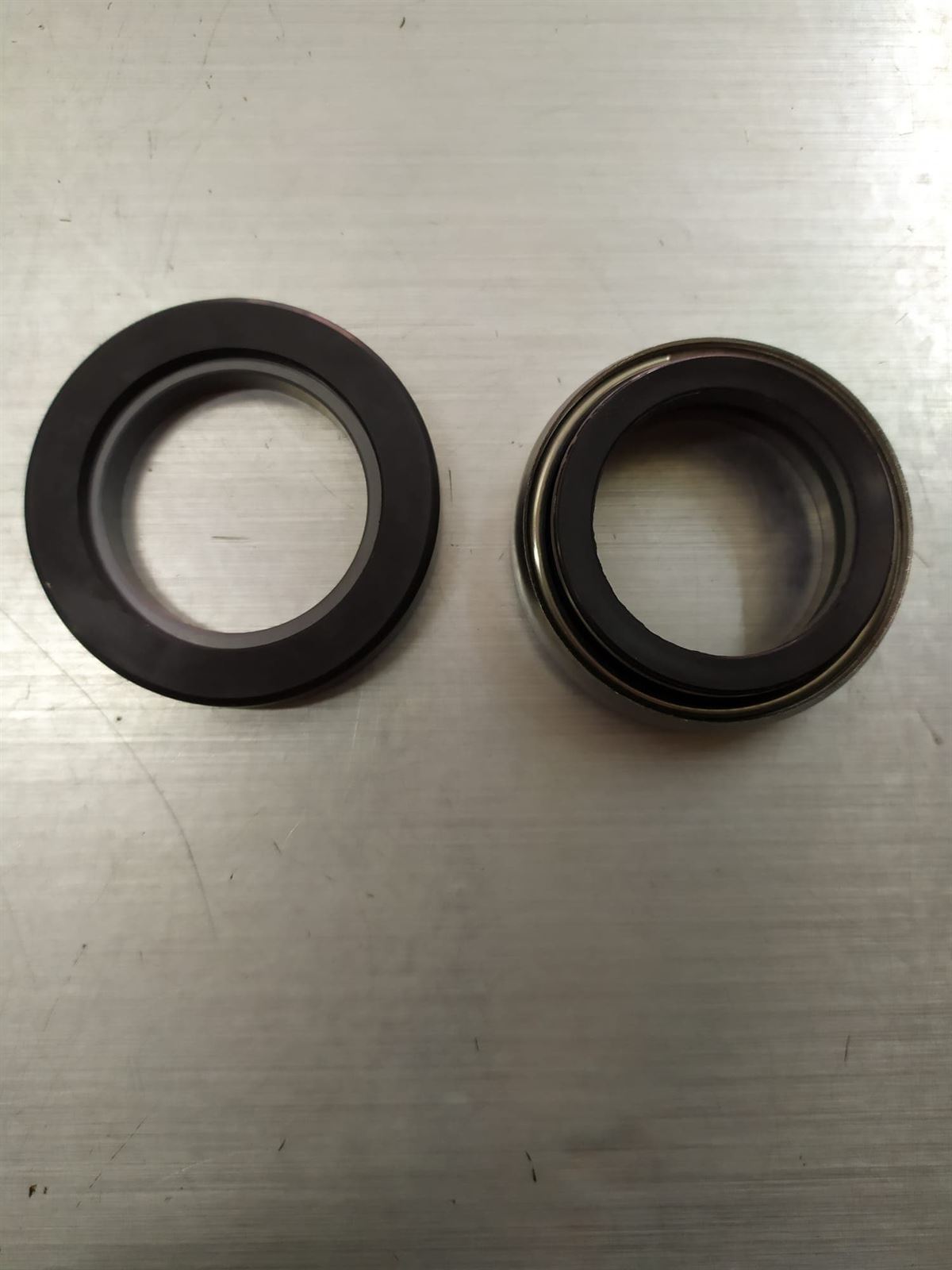 RETEN GRAFITO CIERRE MECANICO, 70X44X25MM,  0SB136,  37110219 - Imagen 2