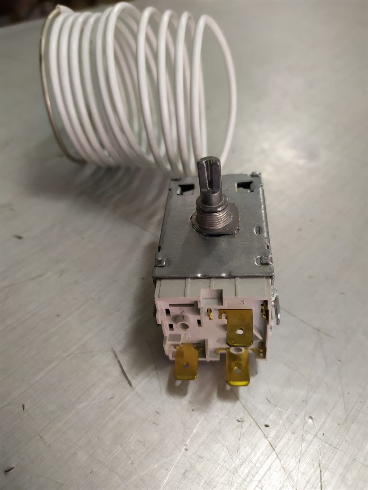 TERMOSTATO CONGELADOR, CAPILAR 2250 MM, -35-19 ºC,  CON ALARMA, CON PARO, 6403905115 - Imagen 1