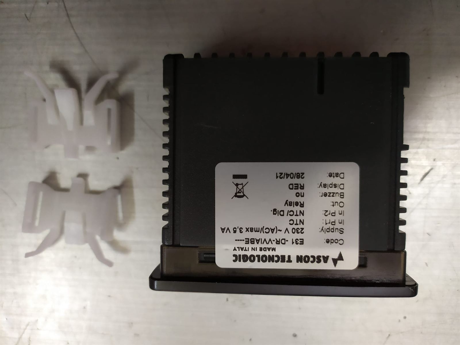 TERMOSTATO DIGITAL FRIGORIFICO TECNOLOGIC tipo E31,  SIN SONDA NTC 379161, medida de montaje 71x29mm, 230V  AC, 1 RELE, -50+110 ºC,  378666 - Imagen 3