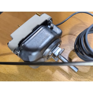 TERMOSTATO HORNO TRIFASICO, 292 ºC, 16 AMPERES, SONDA 3X220 MM, CAPILAR 1150 MM, 375587 - Imagen 1