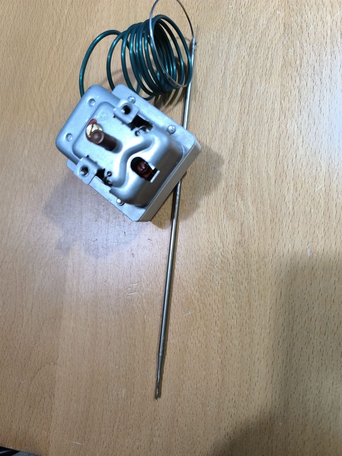 TERMOSTATO HORNO TRIFASICO, SEGURIDAD 350ºC,  20 AMPERES, SONDA 188X3 MM, CAPILAR 900 MM,  A375228 - Imagen 3