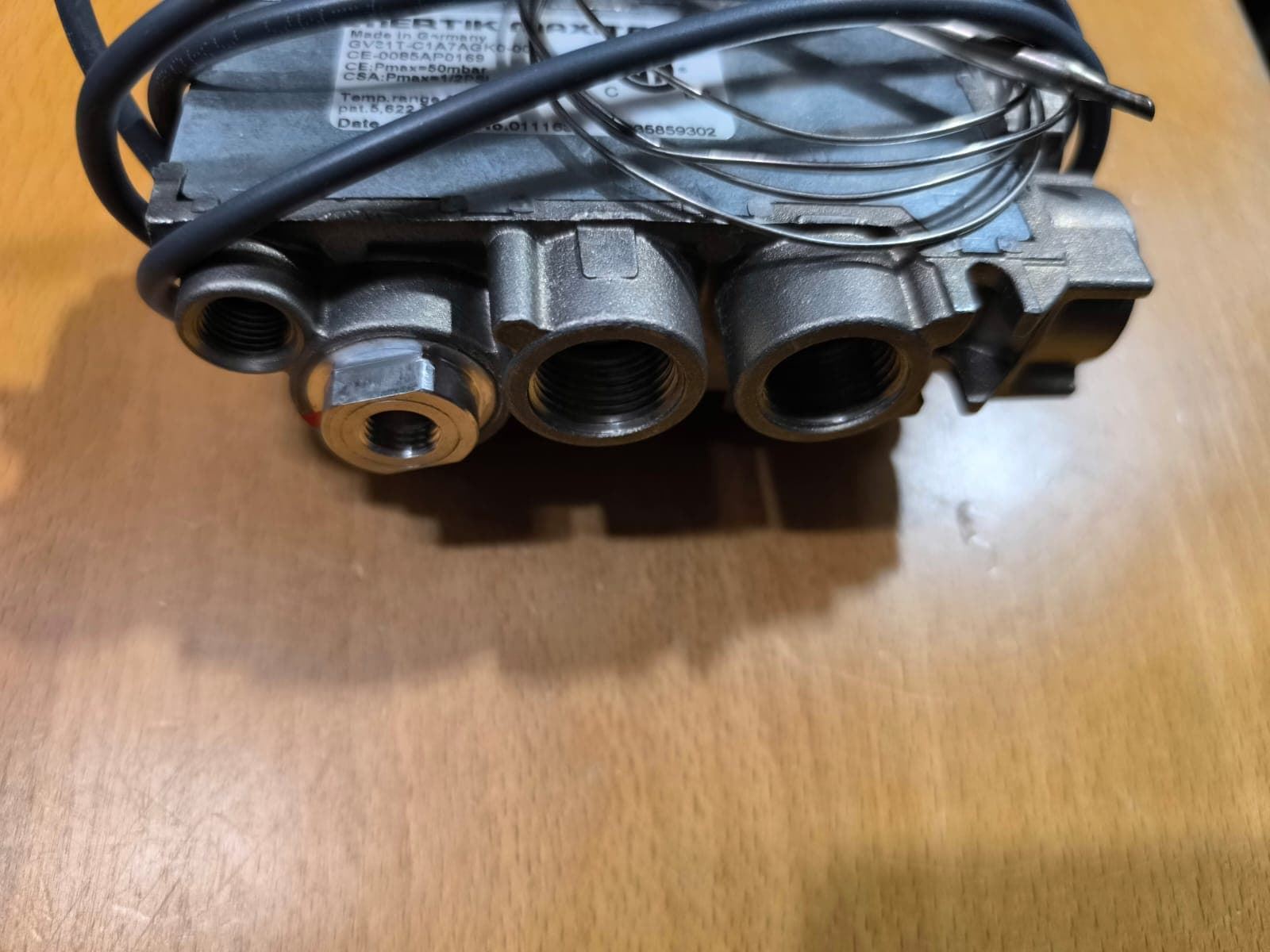 Termostato MERTIK tipo GV31T-C1A7AGK0-003, 100-340°C, entrada gas abajo 3/8", VALVULA GAS TERMOSTATICA, GV31T-C1A7AGK0 - Imagen 3
