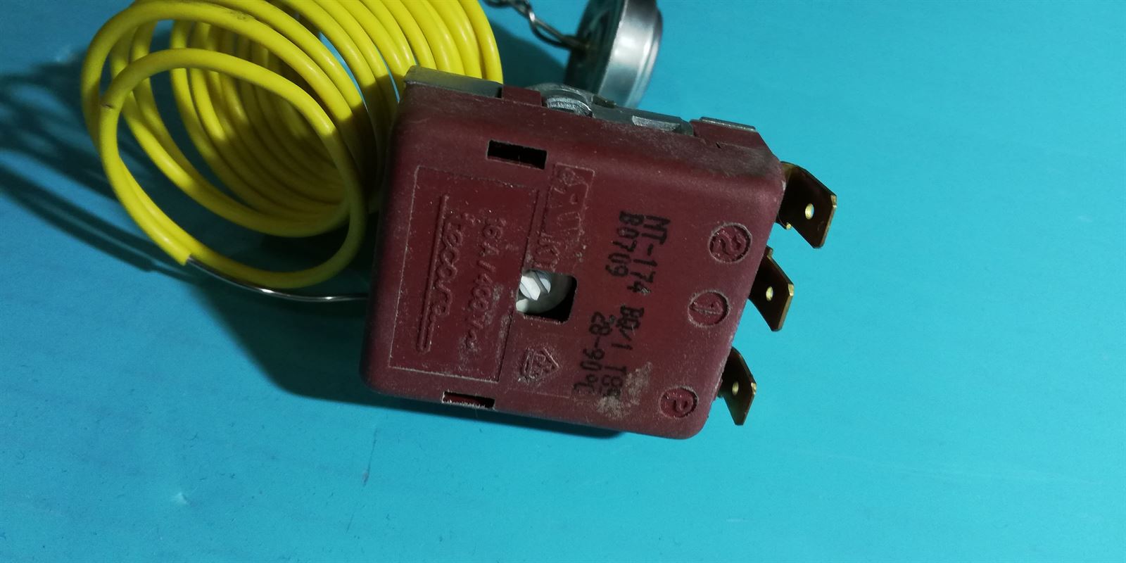 TERMOSTATO REGULABLE, ZANUSSI, FAGOR, EJE 39/6 MM, 3 CONTACTOS, SENSOR 31/23 MM,  0/90 ºC,    L35A000I4, 2801910100, 186340010 - Imagen 2