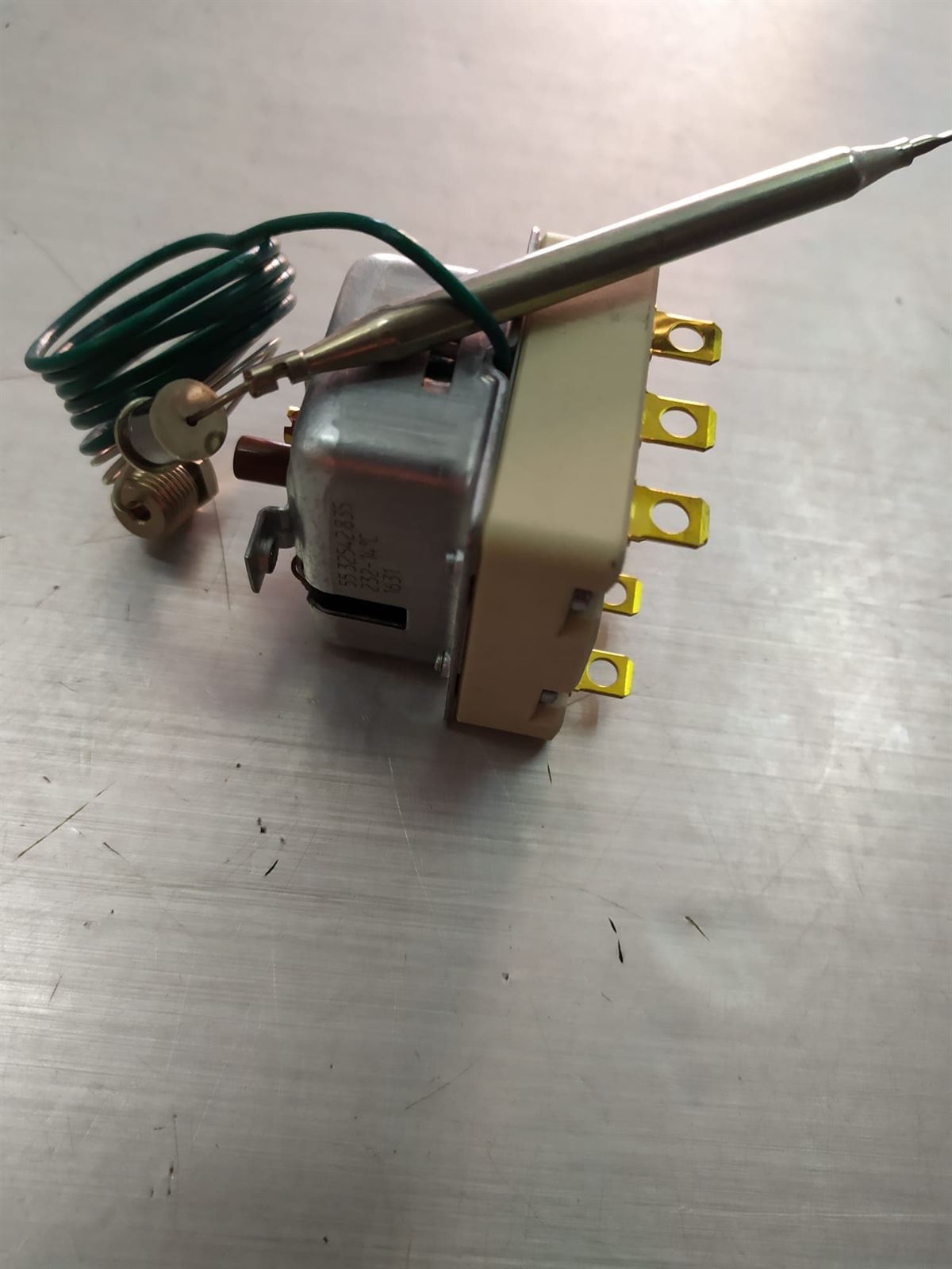 TERMOSTATO SEGURIDAD FREIDORA, 225ºC, TRIFASICO, CAPILAR 900MM, ROSCA M10, 20A,   018971 - Imagen 2