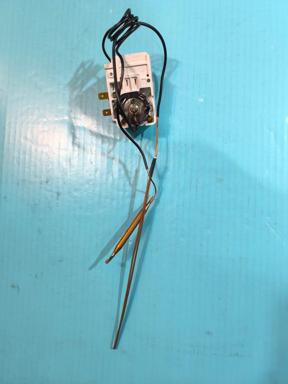 TERMOSTATO TERMO, 2 BULBOS SENSORES UNO DE TRABAJO Y OTRO DE SEGURIDAD, 2 CONTACTOS, 29619 - Imagen 1