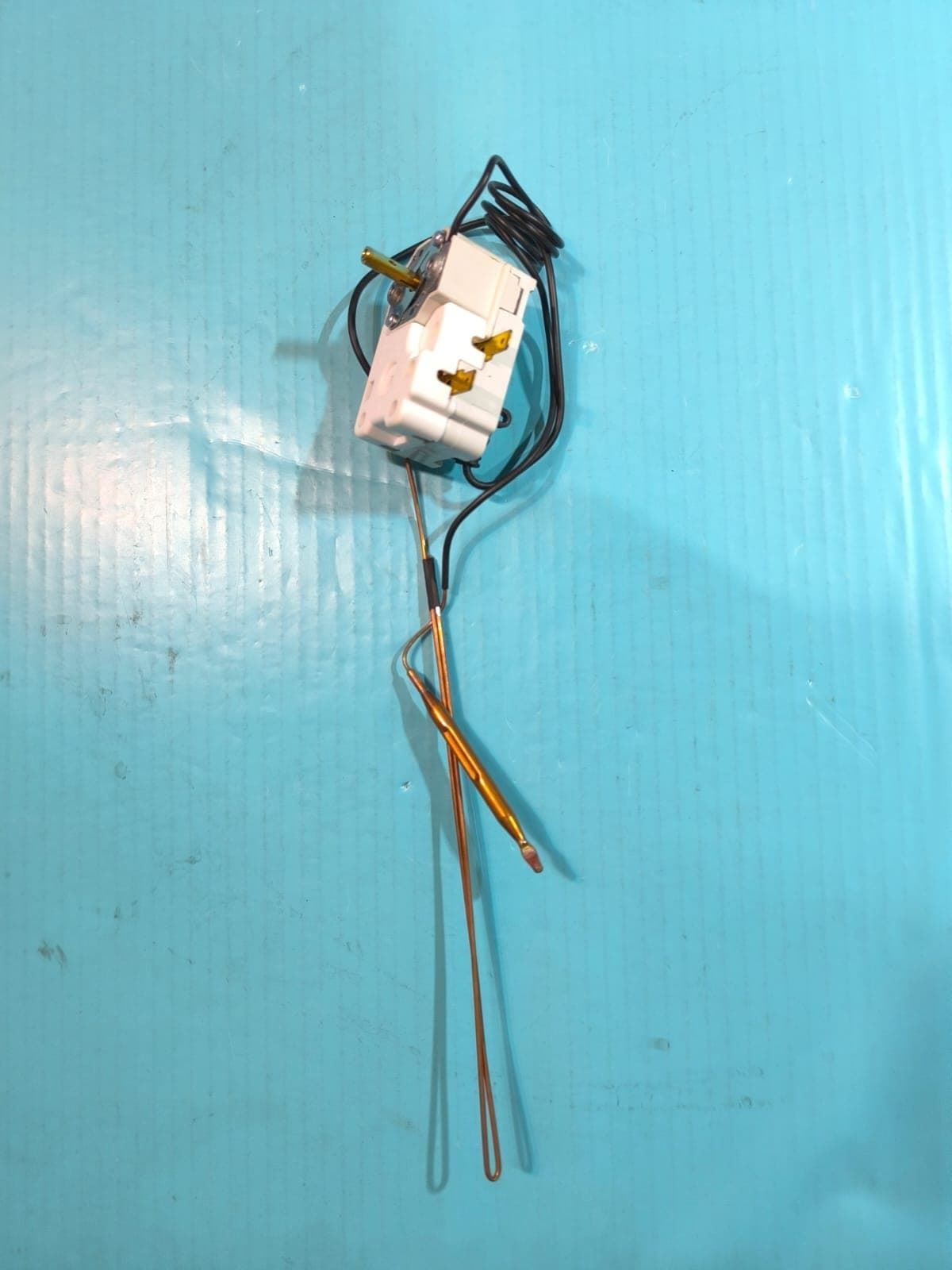 TERMOSTATO TERMO, 2 BULBOS SENSORES UNO DE TRABAJO Y OTRO DE SEGURIDAD, 2 CONTACTOS, 29619 - Imagen 2