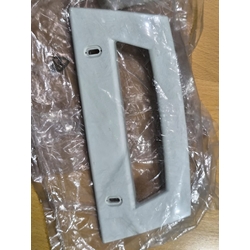 TIRADOR PUERTA FRIGORIFICO ZANUSSI, DISTANCIA TORNILLOS SUJECCION 133MM, RECAMBIO ORIGINAL, 2236290017 - Imagen 1