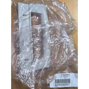 TIRADOR PUERTA FRIGORIFICO ZANUSSI, DISTANCIA TORNILLOS SUJECCION 133MM, RECAMBIO ORIGINAL, 2236290017 - Imagen 2