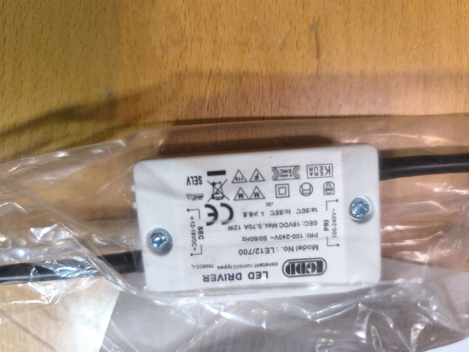 TRANSFORMADOR CONVERTIDOR CAMPANA TEKA, 220V AC, 18V DC, 12W, PARA BOMBILLAS LED,  81483105 - Imagen 2