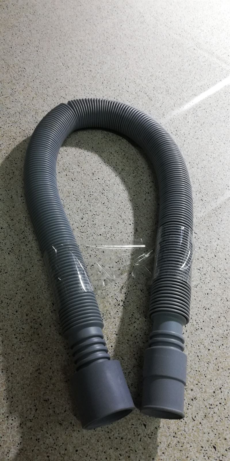 TUBO DESAGUE 2 METROS BOCAS DE 22 Y 29 MM INTERIOR, EXTENSIBLE,  19AG0006 - Imagen 1