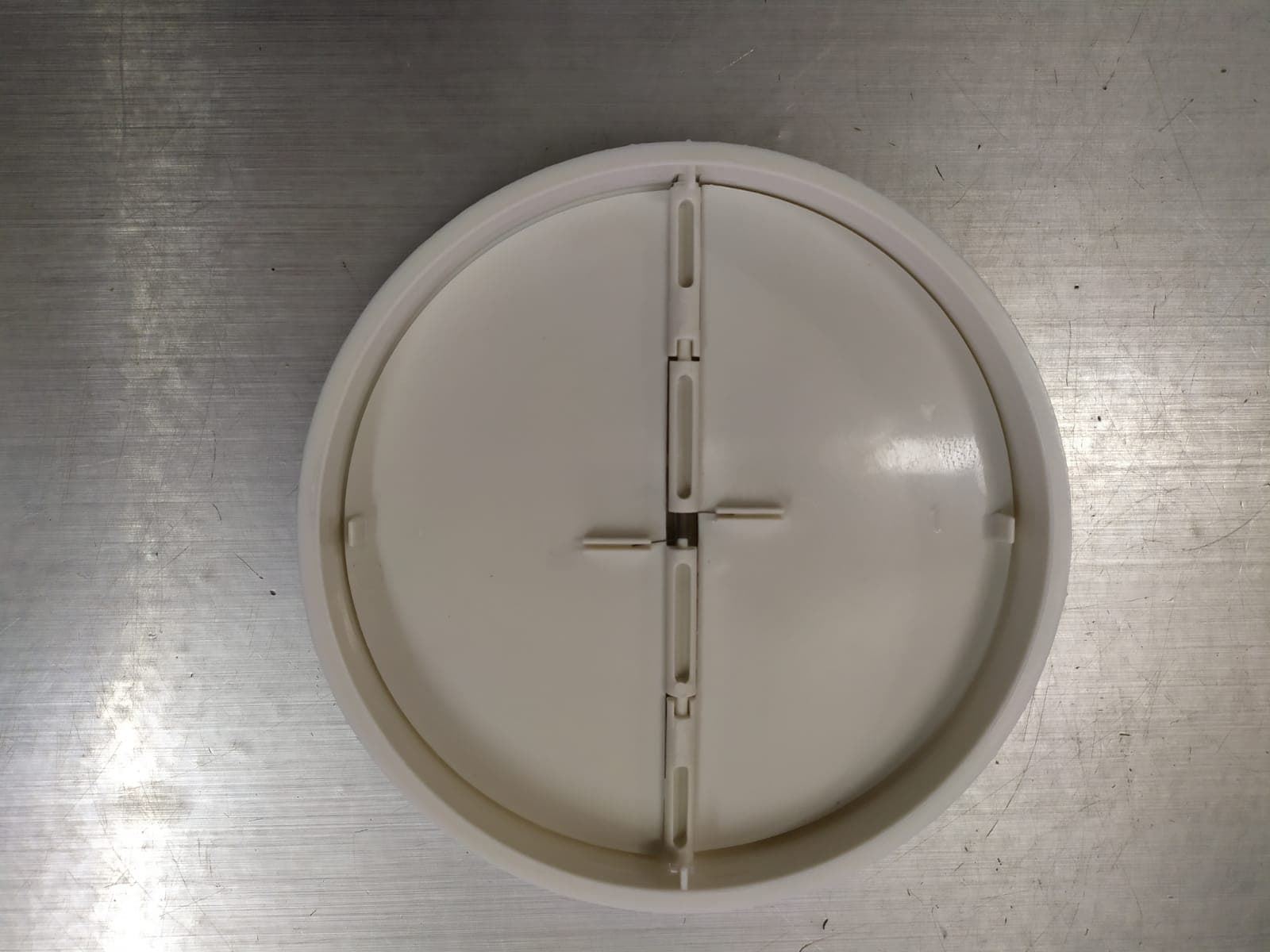 VALVULA ANTIRRETORNO GASES, MATERIAL PLASTICO, DIAMETRO 137/142/147 MM, ESPESOR 20MM, VALIDO PARA CAMPANAS, FACHADAS EDIFICIOS, A80883622 - Imagen 3