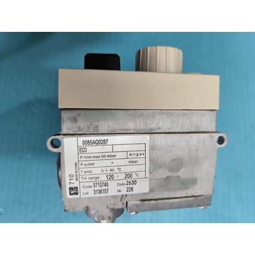 VALVULA FREIDORA TERMOSTATICA, GAS, CON SONDA ROSCABLE, 120/200 ºC, ENTRADA 1/2, SALIDA 3/8 PULGADA, CAPILAR 800MM, TERMOPAR M9, PILOTO M10, 0710740 - Imagen 1