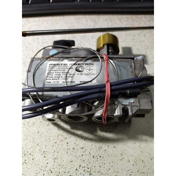 VALVULA FREIDORA TERMOSTATICA, GAS, MERTICK 110 / 190ºC, GV31T-C5AXE2K0 110-190°C, conexión termopar M9x1, conexión de piloto M10x1,   106700,  0C5248 - Imagen 2