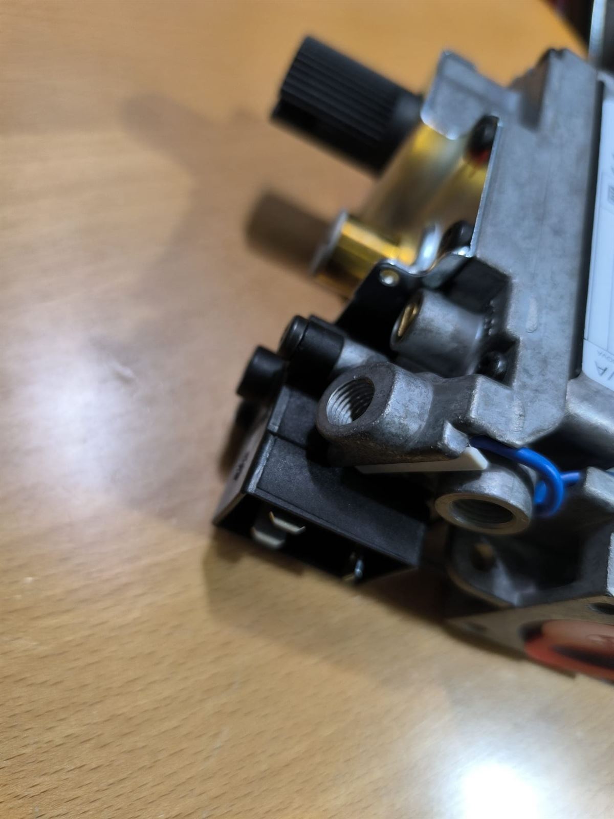 VALVULA GAS HORNO FAGOR, 230V, 30 MILIBAR, 1/2 PULGADA, TERMOPAR M9, PILOTO M10, FD920,FG710,FG720,FG9-20,FG9-40, 010575 - Imagen 2