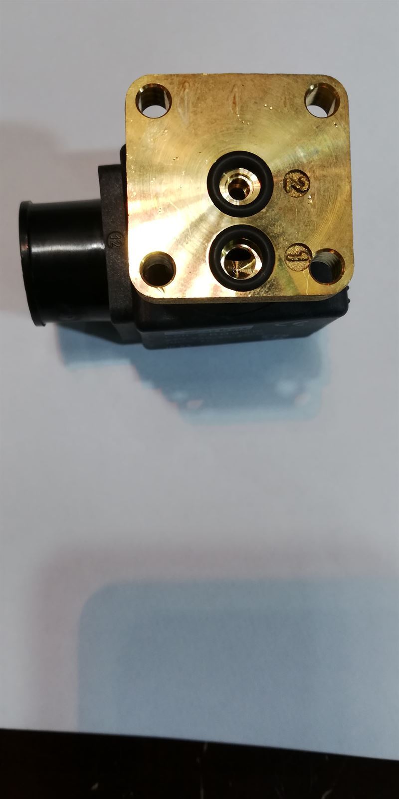 VALVULA MAGNETICA PARKER MAQUINA CAFE, 3 vías, 9W, AC, 230V, 32x32 mm, distancia agujeros 24mm,  ZB09,   370057 - Imagen 5