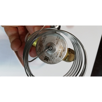 VALVULA TERMOSTATICA EXPANSION DANFOSS, T2, R134A, 1 A 13 KW, SIN ORIFICIO, 3/8 - 1/2, CAPILAR 1500MM, 401019 - Imagen 1