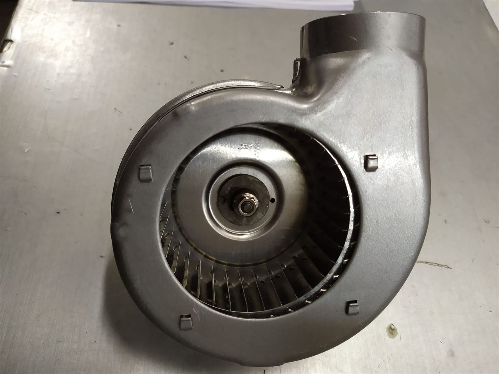 VENTILADOR CALDERA FERROLI I39819310,  DOMINAF30E,  I39817550 - Imagen 3