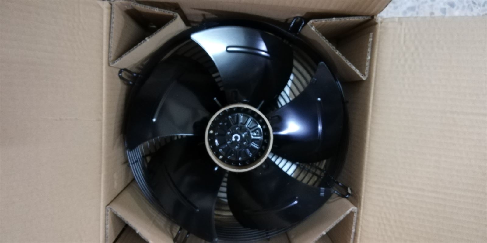 VENTILADOR FRIGORIFICO, CAMARA FRIGORIFICA, AXIAL, PALA DIAMETRO 300MM, 230V, 90 W, 0,48A, 3 MICROFARADIOS, 1330/1600 RPM, P92/35-G, YWF4E-300S, 50/60 Hz, CL.F1/22, A601880 - Imagen 2